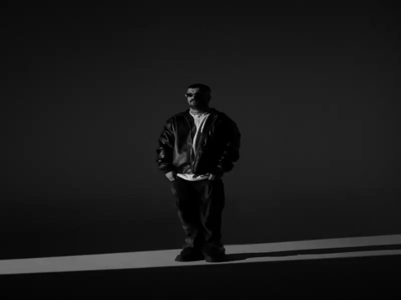 دانلود اهنگ گادپوری بزن زنگ بم